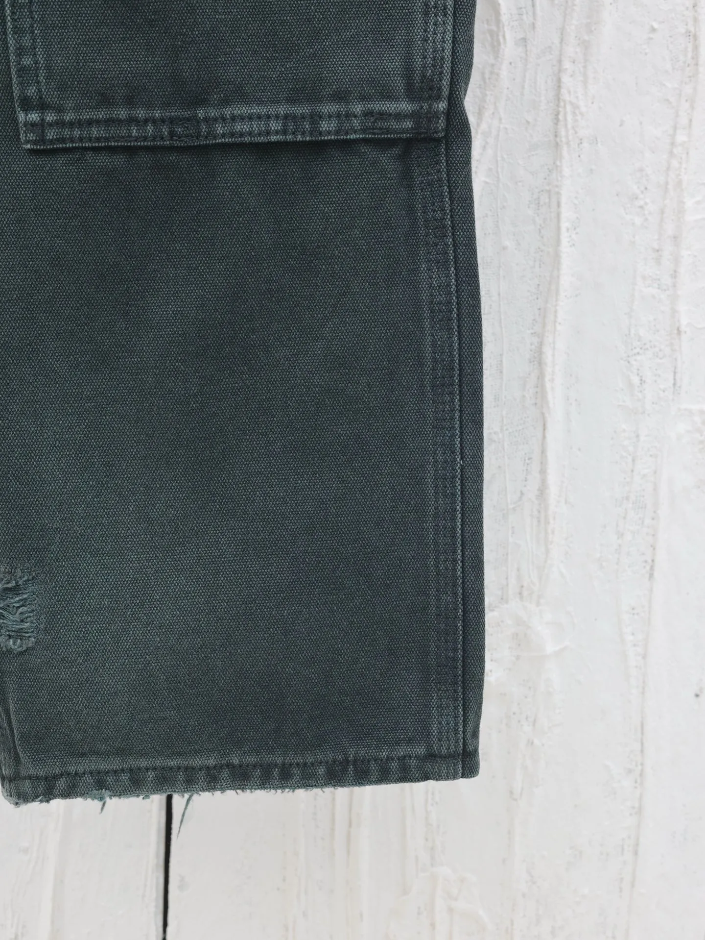 🅿️560 Come Heart*/Cro Heart Ch Starry Sky Cross Genuine Leather Patch Work Jeans. The washing process uses a combination of multiple processes such as heavy fermentation, washing and frying, spraying with horse and so on. Genuine leather patches, straight hem design, frayed feet, and accessories and hardware all customized in matching colors to achieve perfect consistency.  Size: 31/32/33/34